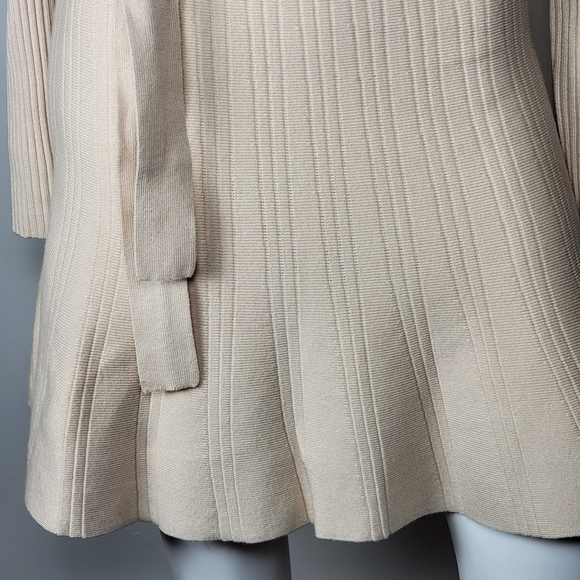 Vimpunec Ivory Longsleeve Surplice Belted Trumpet Dress, NWT, size Medium - Picture 4 of 7